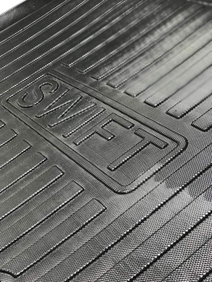 Suzuki Swift Trunk Mat